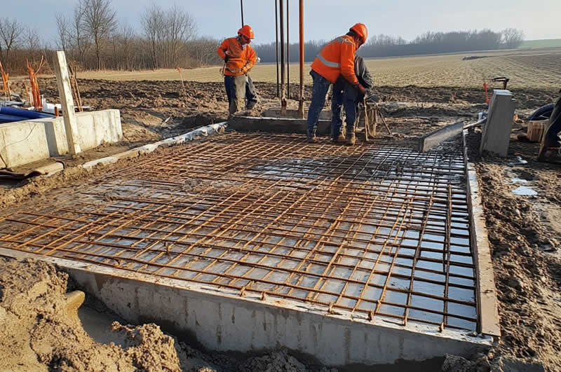 преимущества работы заливка фундамента